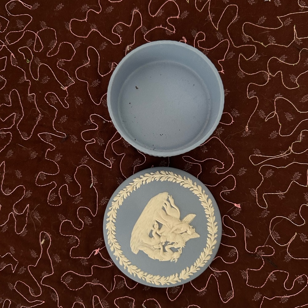 Wedgwood blue trinket box with lid